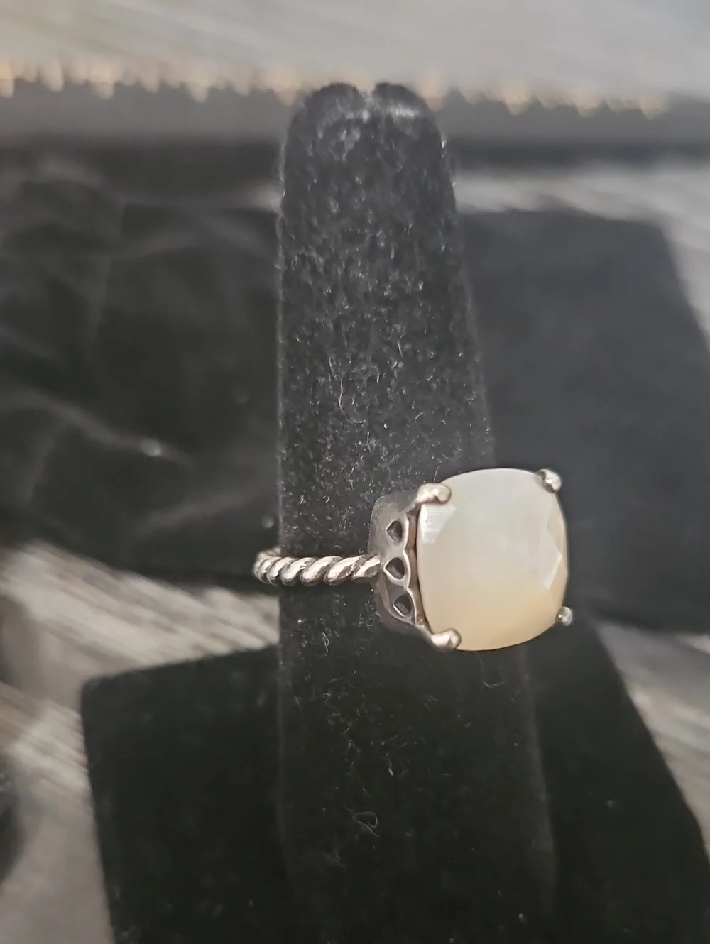 Pandora Sincerity Twisted Mother-of-Pearl Ring 8